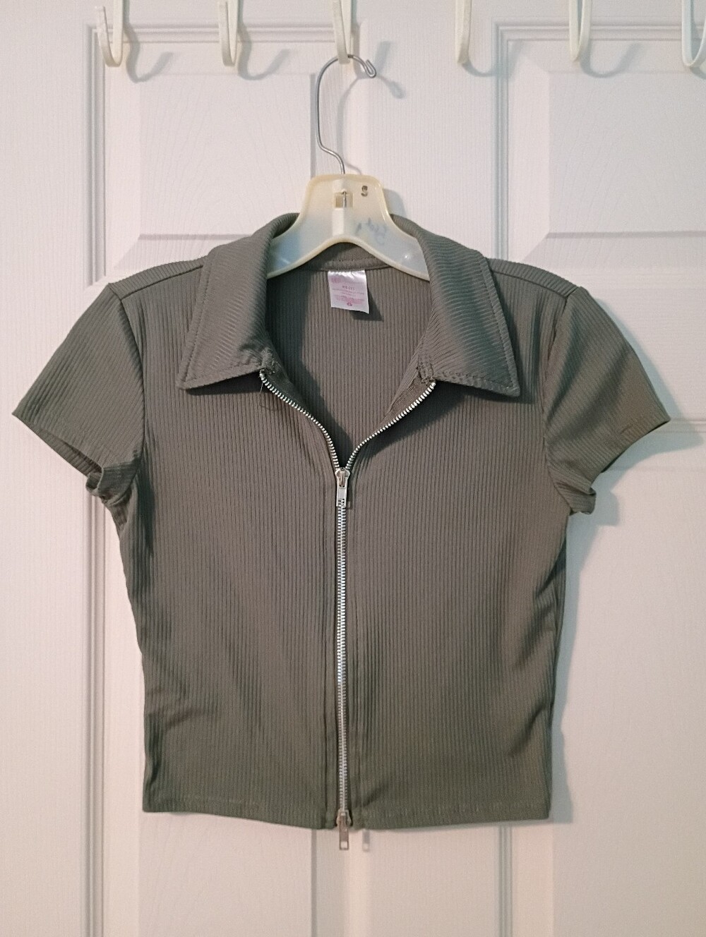 No Boundaries Olive Green Ribbed Full Zip Top - Size XS (1)